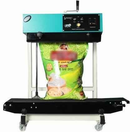 Automatic Vertical Pouch Packing Machine, Capacity : Upto 5 Kg