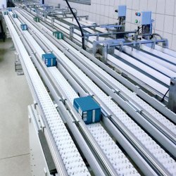 Automatic Chain Conveyors, Capacity : 350 Kg/Feet