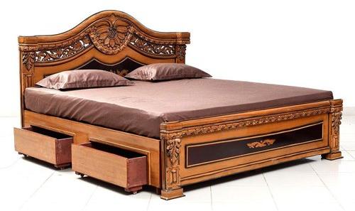 Wooden bed, for Home, Hotel, Feature : Accurate Dimension, Attractive Designs, Easy To Place, High Strength