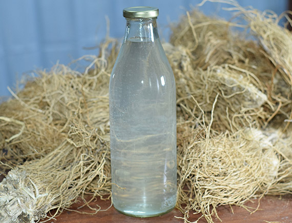 Vetiver Root Hydrosol Water, Purity : 99%
