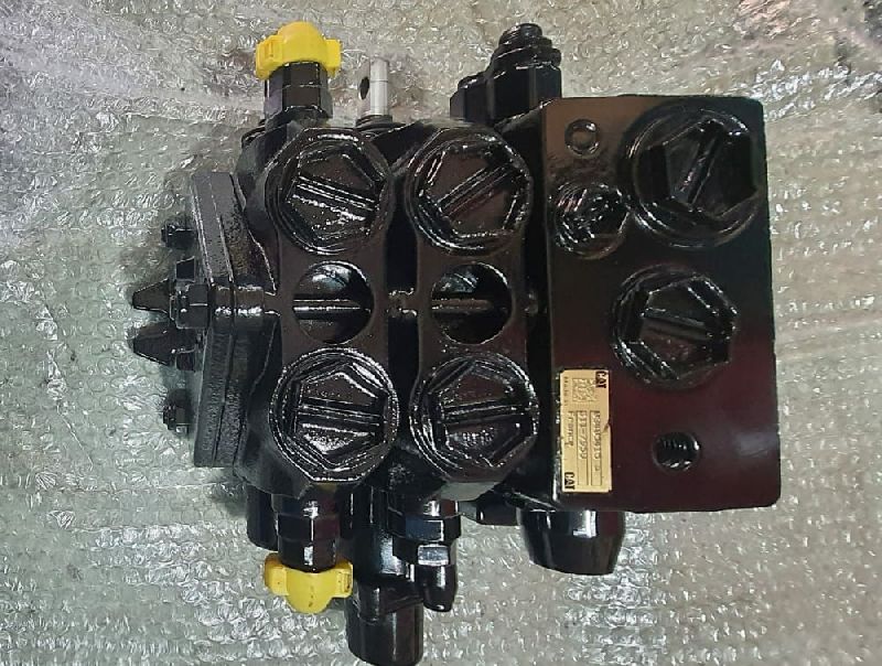 Polished Cast Iron Caterpillar Control Valve, for Automobile Industry, Certification : ISI Certified