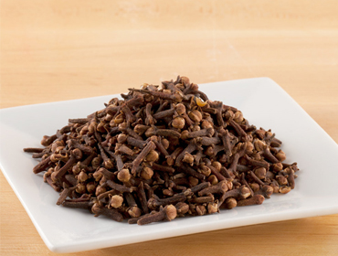 Natural dried cloves, for Cooking, Certification : FSSAI Certified