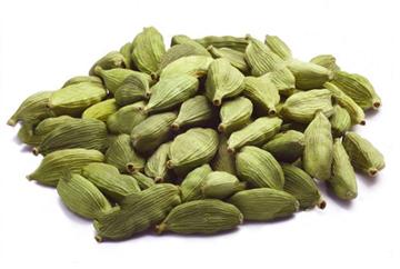 Natural Green Cardamom, for Cooking, Certification : FSSAI Certified