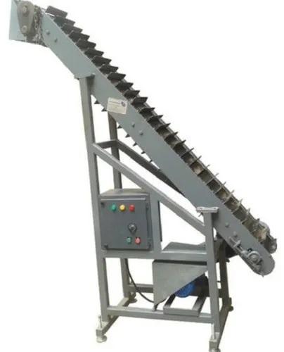 Mild Steel Inclined Screw Conveyor, Width : 1.5 feet