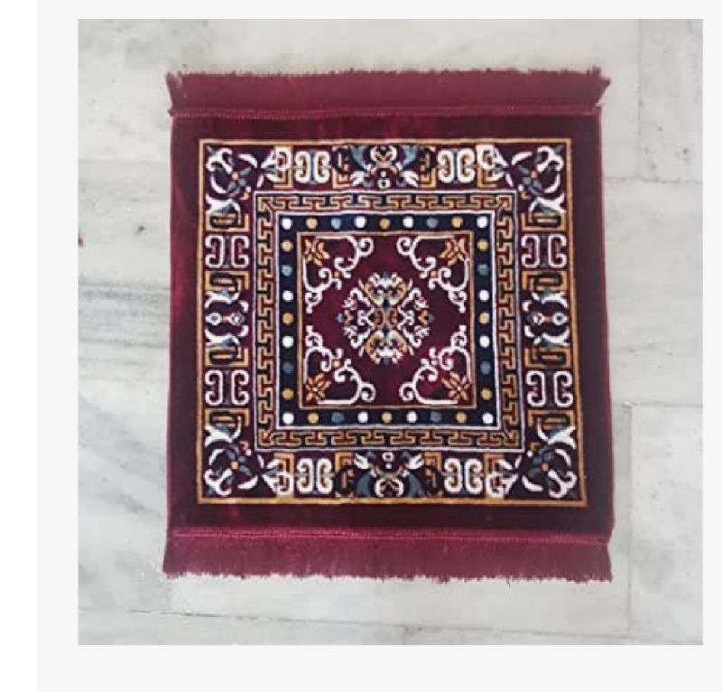 Polyester Prayer Mats, for Multiple usage, Feature : Easy To Fold, Easy Washable, Good Designs, Perfect Finish