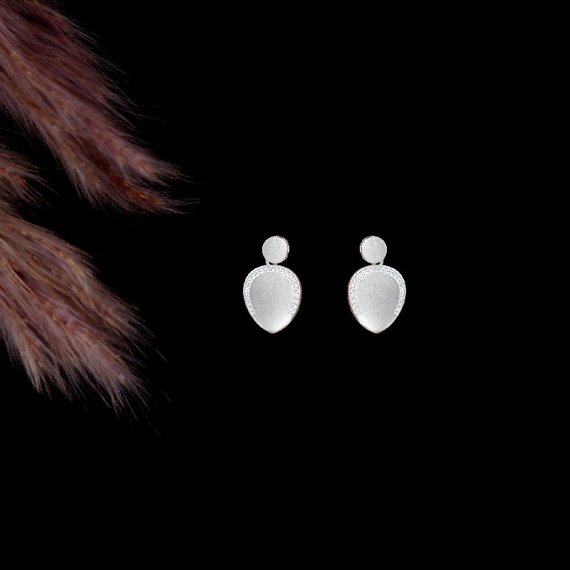 Matt Pear Diamond Earring