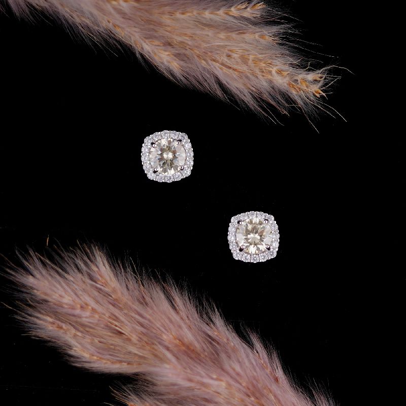 Royal Round Solitaire Diamond Earring