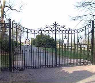 WROUGHT IRON ENTRANCE GATE