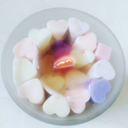 Frosted Glass Candle with Hearts, for Fine Finished, Attractive Pattern, Stylish Design, Packaging Size : 4 Pieces