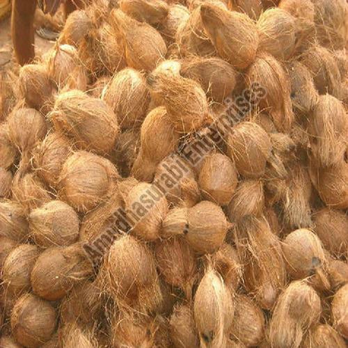 Organic A Grade Husked Coconut, for Good Taste, Easily Affordable, Coconut Size : Small, Medium, Large