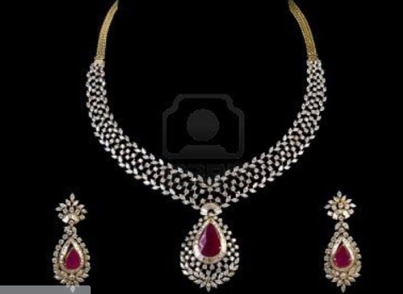 Tanishq Diamond Necklaces Set