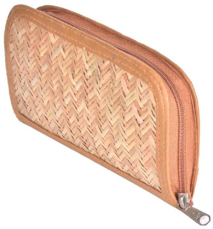 Rectangular Bamboo Clutch, for Casual, Feature : Attractive Design, Best Quality, Shiny Look