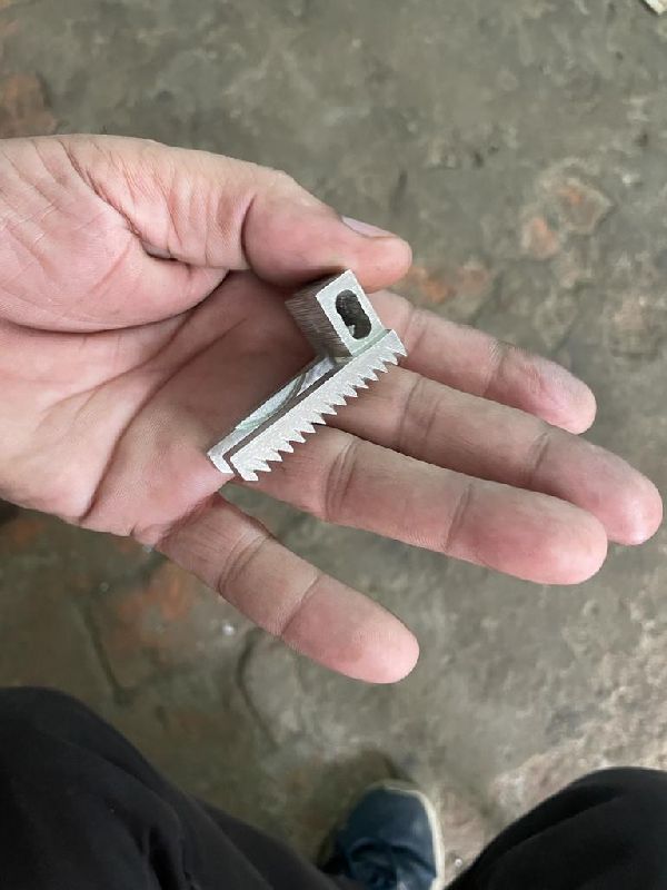 Stainless Steel Sewing Machine Feed Dog at best price in Ludhiana