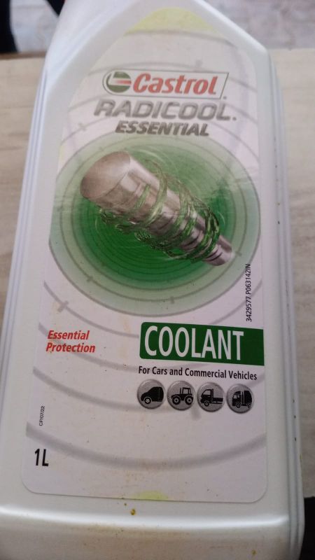 Castrol Radicool Essential Coolant Oil, Packaging Type : Bottle
