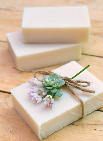 Niya Square Goat Milk Soap, for Bathing, Feature : Whitening