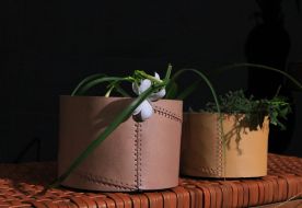 Polished Plain Leather Planting Pot, Shape : Round