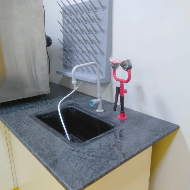 Square POWDER COATED Metal sink unit, for FLOOR MOUNTED, Certification : ISO