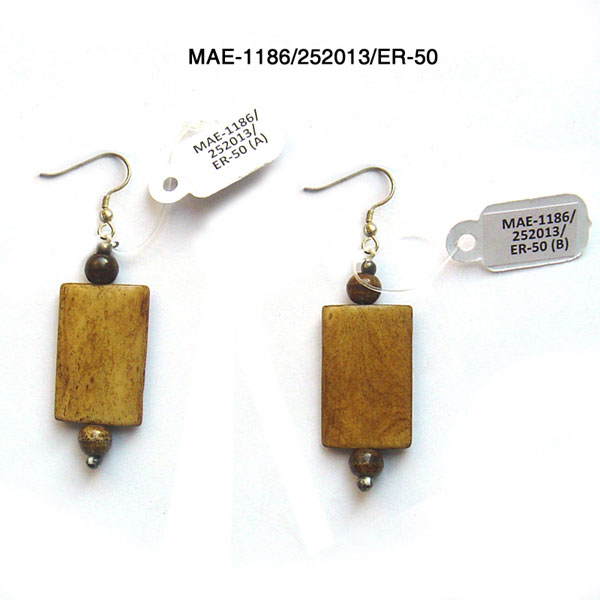 Bone MAE-1186/252013/ER-50 Earrings, Style : Modern