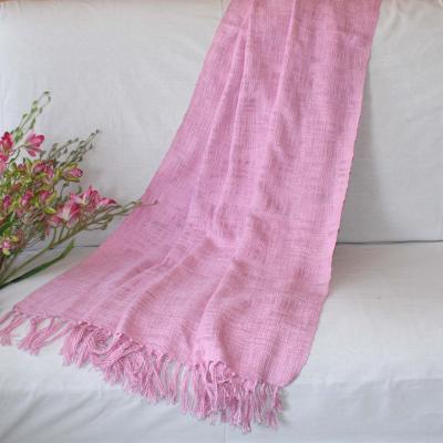 TH 1004 Cotton Woven Throw, Feature : Impeccable Finish, Easily Washable, Anti-Wrinkle