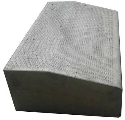 Cement RCC Kerb Stone, Size : Multisize