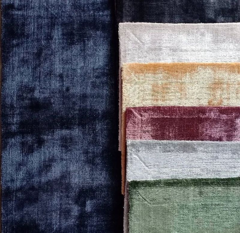 Rectangular Smooth Silk Carpet, for Long Life, Soft, Durable, Pattern : Plain