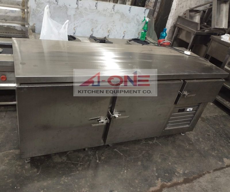 Stainless Steel Electricity undercounter refrigerator, Capacity : 300-400ltr
