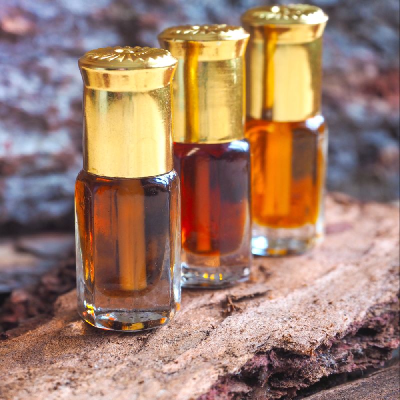 Brown Agarwood Oil, for Industrial Use, Purity : 100