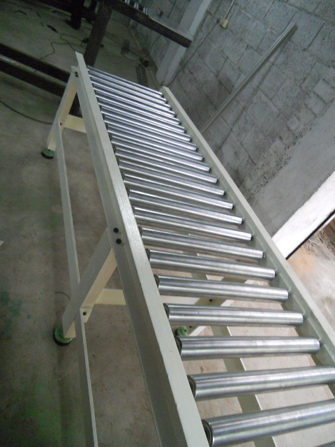 100-200 Kg Polished Roller Conveyor, Certification : ISO 9001:2008
