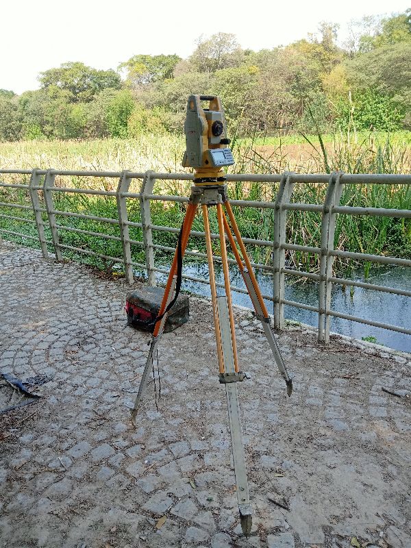Pond Lake Surveyor