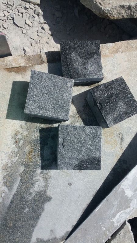 Black color granite cobble stone