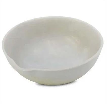 Silica Basins Translucent With Spout, for Chemical Laboratory, Feature : Durable, Fine Finishing, Heating High Capacity