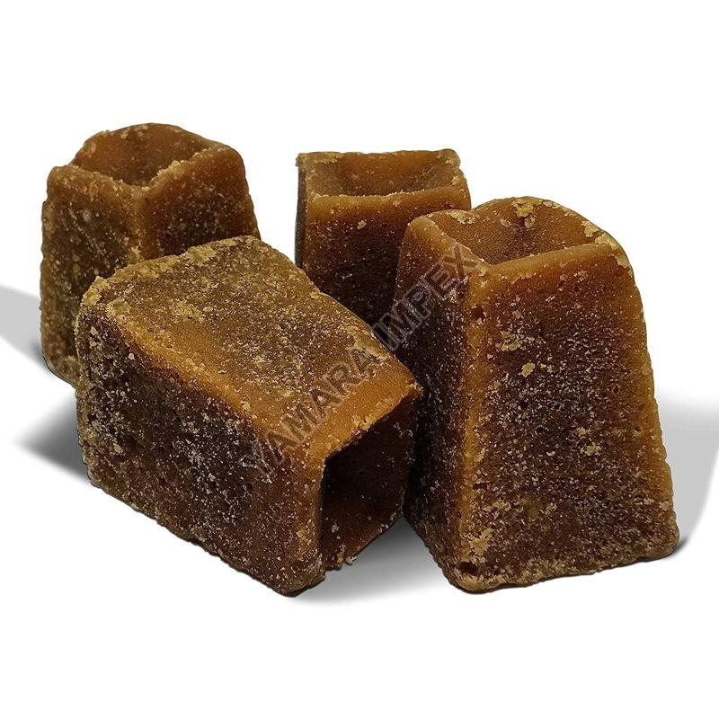Organic Sugarcane Jaggery Cubes, For Tea, Sweets, Medicines, Beauty Products, Shelf Life : 6months