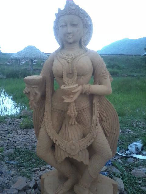 Brownish Sand Stone Dancing Devdasi Statue, for Office, Home, Garden, Size : 5 feet
