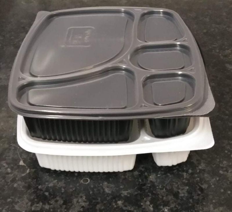 Square Plastic Disposable Meal Trays, For Homes, Hotels, Restaurants, Banquet