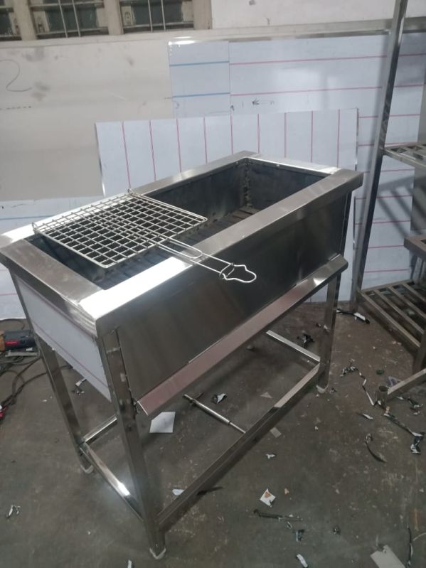 Silver Polished Stainless Steel commercial kitchen equipment