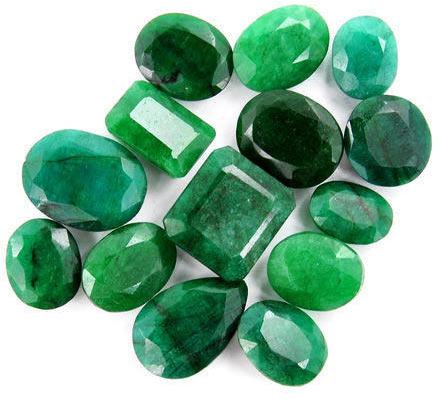 Round Gemstone Plain Polished Emerald Stone, for Jewelry Settings, Gender : Unisex