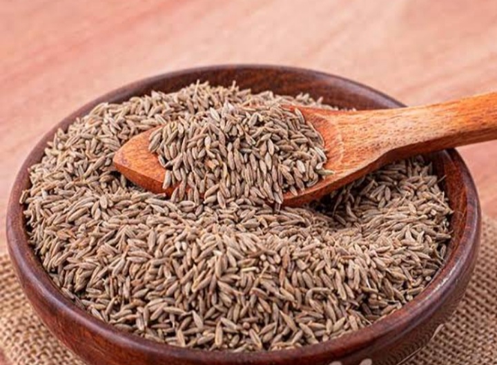 Natural Cumin Seeds, For Cosmetics, Food Medicine, Spices, Cooking, Packaging Type : Plastic Packet