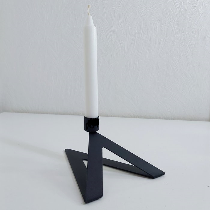DESIGN COLLECTION Non Poloshed IRON BLACK CANDLE STAND, Size : 5inch