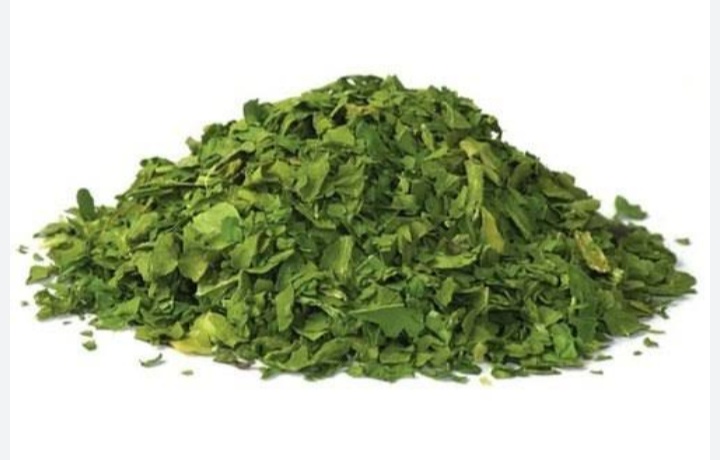 Sunshade dried Natural dehydrated spinach flakes, for Cooking, Shelf Life : 1year