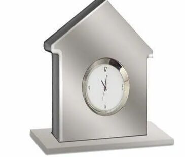 Silver Stainless Steel Metal Table Clock, for Office, Home, Etc, Packaging Type : Box