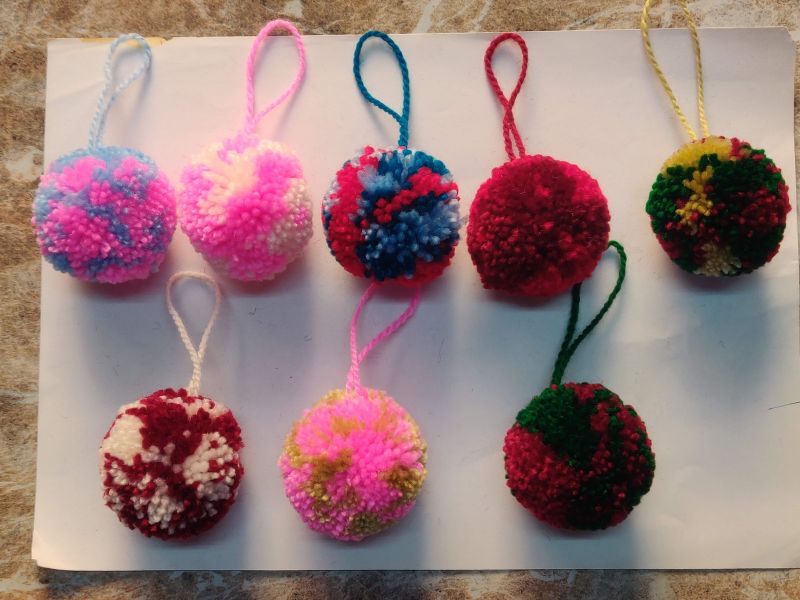 Multi colour pom pom (all sizes), for Baby Playing, Feature : Attractive Look, Colorful Pattern, Light Weight