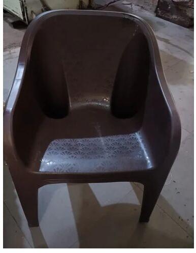 3 Kg Brown Plastic Chair, for Cafe / Restaurant