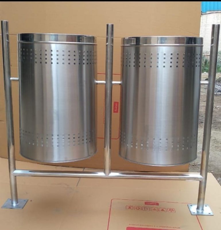 Stainless Steel Dustbin, For Commercial, Waist Storage, Size : 15x15x12inch, 20x20x16inch, 24x24x20inch