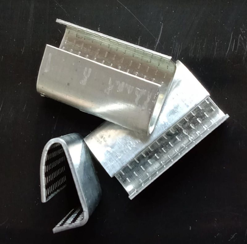 Silver Stainless Steel Pet Strapping Clip, for Packaging, Feature : Corrosion Resistant, Fine Finished