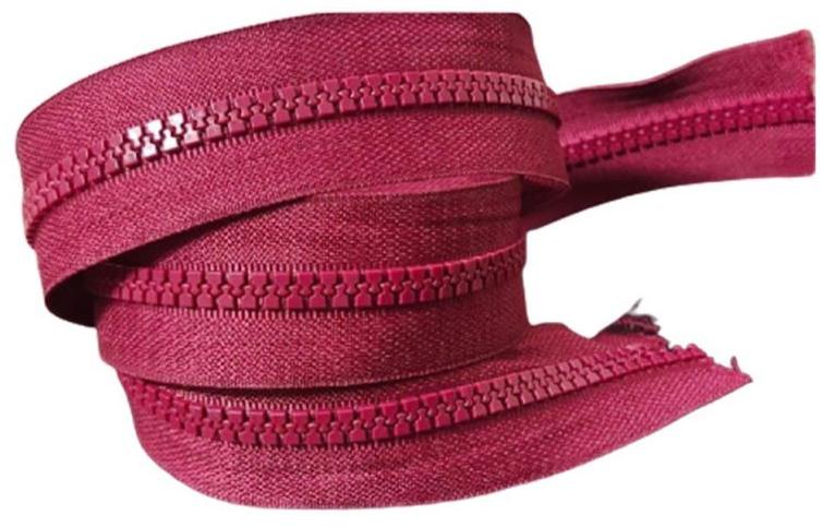 Open End Plain CFC Maroon Zipper Roll, for Garments, Specialities : High Strength, Fine Finish