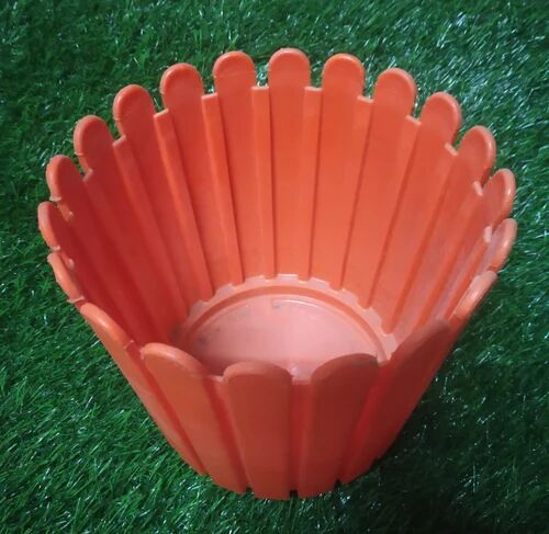 Plain Red Plastic Pot, Shape : Round