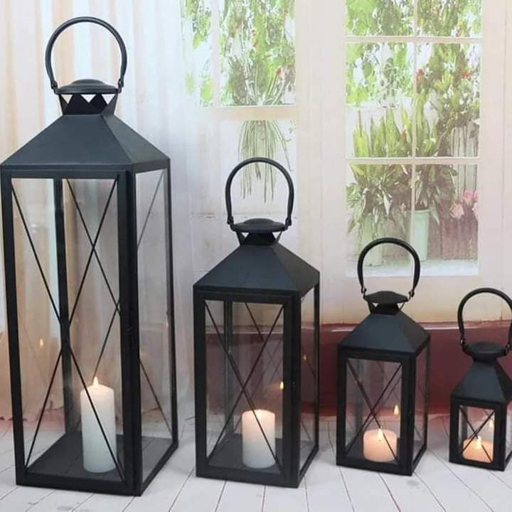 Iron AL2013 Floor Lantern, for Garden, Hanging In House, Hotels, Feature : Durable, Fine Finished