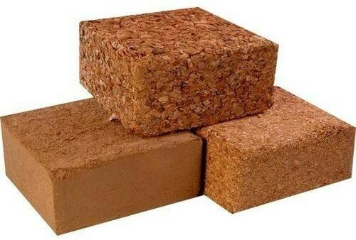 Brown Solid Square Natural Cocopeat Block, for Agriculture Use, Packaging Type : Plastic Bag