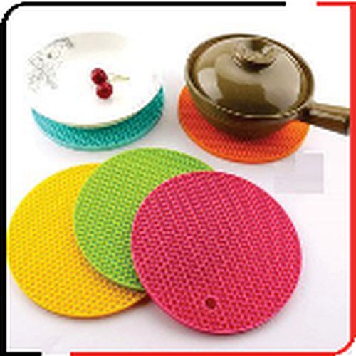 Multicolor Round Silicone Hot Mat, Feature : High Strength, Heat ...