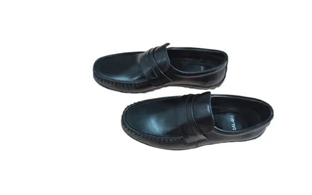 Mens Leather Moccasin Shoes, Occasion : Casual Wear